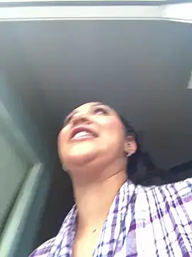 Lickplayofficial: διαδικτυακό σόου στην κάμερα