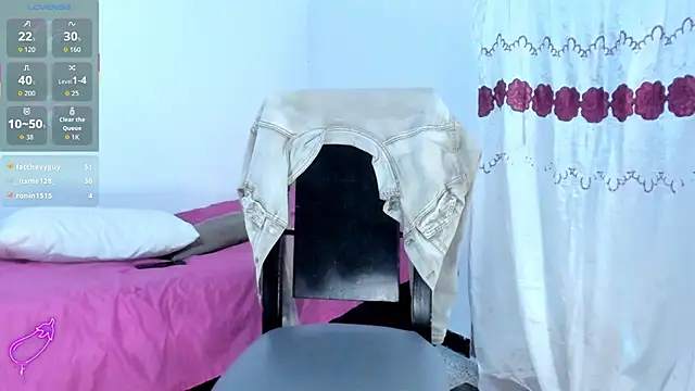 Živý XXX chat Nikki__uwu