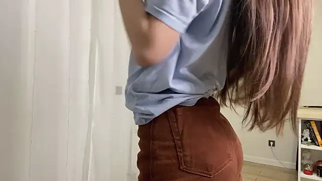 عرض كام Liabae