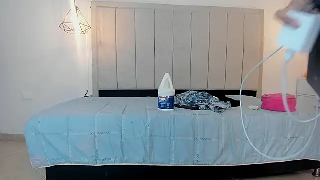 gime_lara's Live XXX Chat