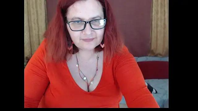 PlayfullMature Live XXX Chat