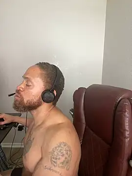 Fathero1time Live XXX Chat