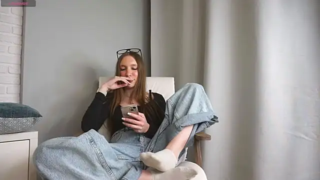 Chatroom XXX en direct de Nayeomy