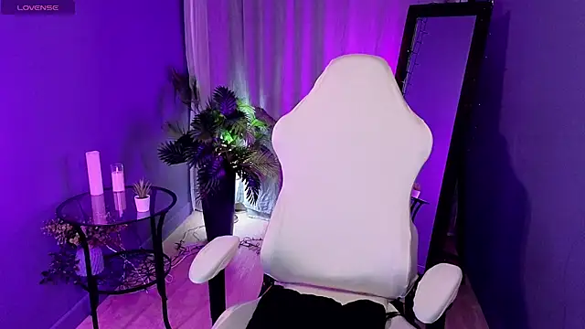 Softeach's Live XXX Chat