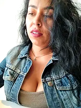 Luianna Live XXX Chat