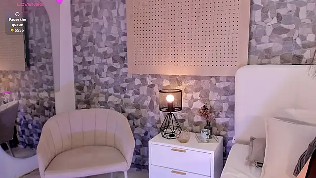 Chat XXX en directo de violeta_hills_