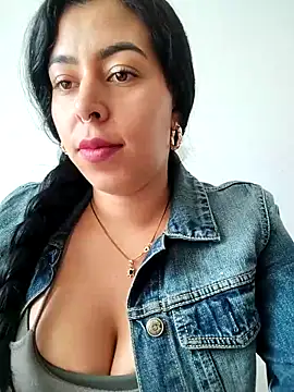 Luianna's Live XXX Chat