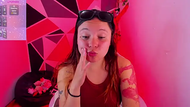 little_emma0: онлайн-секс-чат