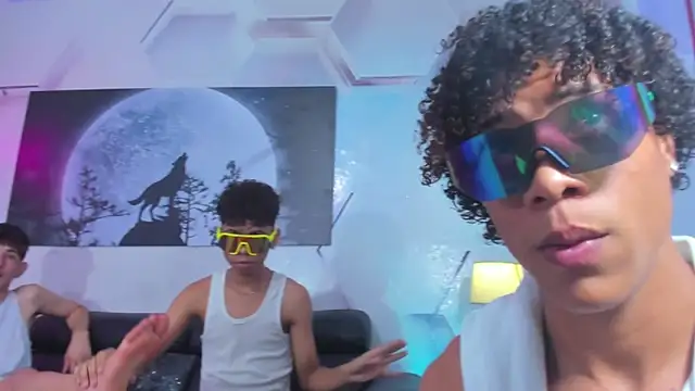 Spicy_guys 现场XXX聊天