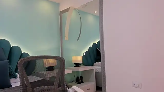 sharlott18 – Live XXX-chat