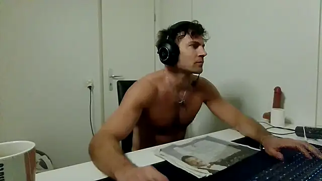 Chat XXX en directo de alpha-hunk