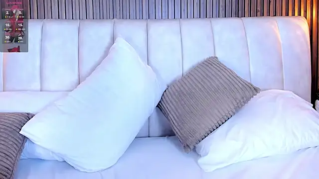 LisaLain's Live XXX Chat