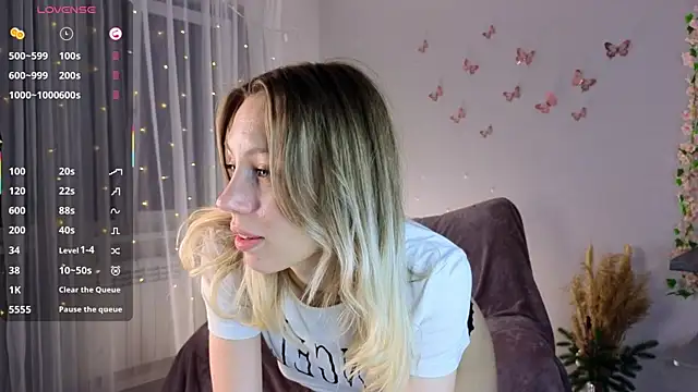 دردشة NyxaThorn الجنسية المباشرة