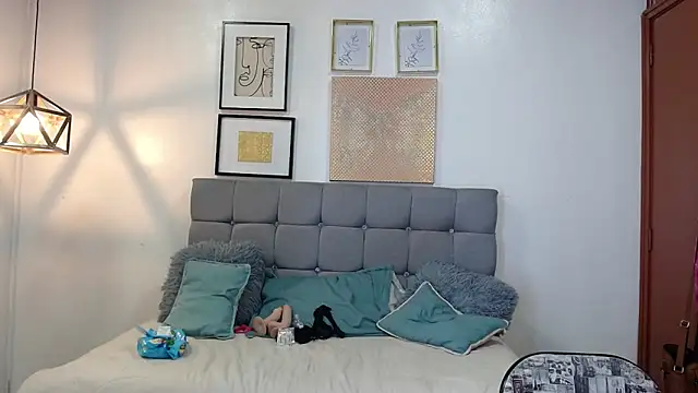 _naomi_s Chat XXX live