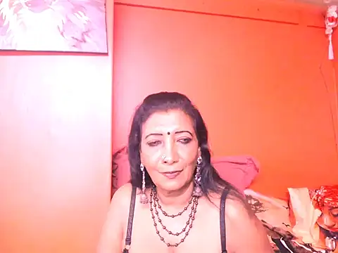 indiansarika65 – Live XXX-chat