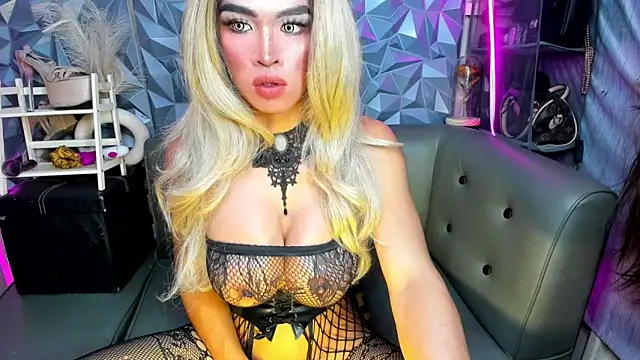 10inDominant_Ayesha Pertunjukan Webcam