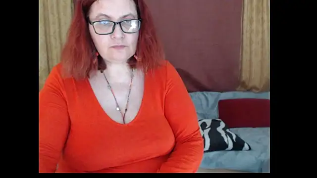 دردشة PlayfullMature الجنسية المباشرة