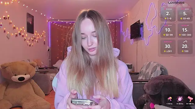 MoonDust Chat XXX live