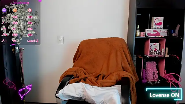 sara_goodgirl13: онлайн-секс-чат