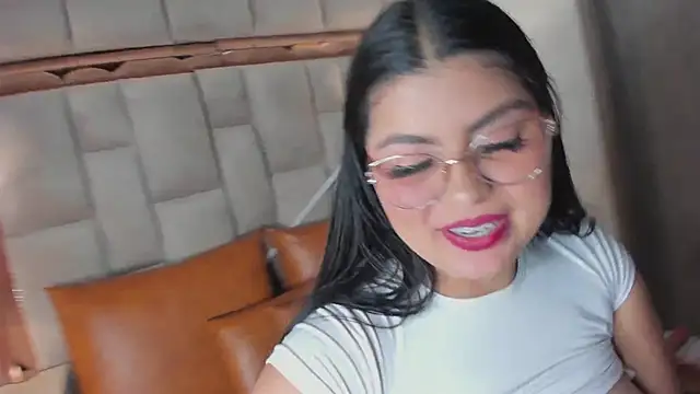 ValentinaBreats' Live XXX Chat