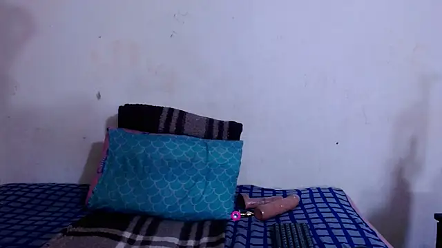 Nikistickyxx25 Live XXX-Chat