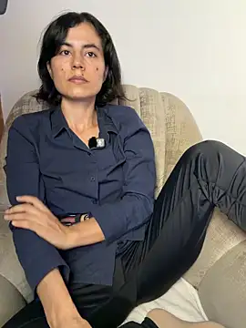 Chat +18 de kanela3434 ao vivo