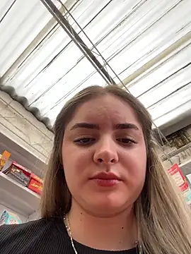 imlindapink élő XXX-chatje