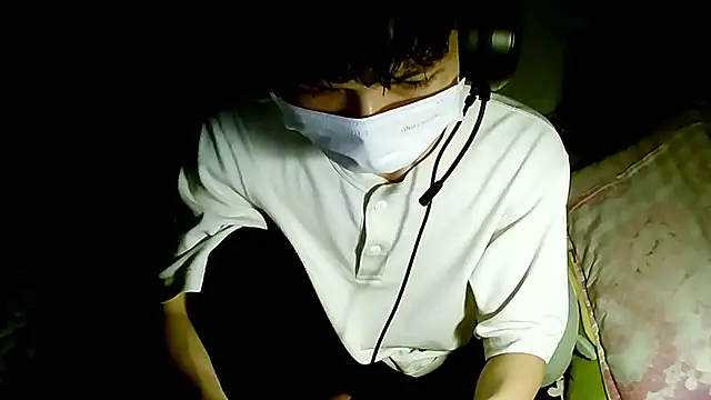 Kang143 在線直播表演