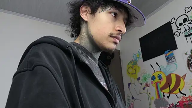 XXX chat uživo modela trieone