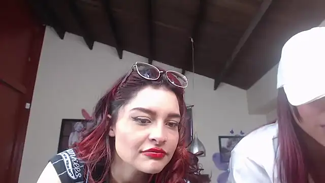 Marilynselxoveanalhard 现场XXX聊天