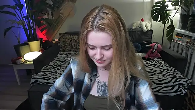 Alexa_Pirs Chat XXX in diretta