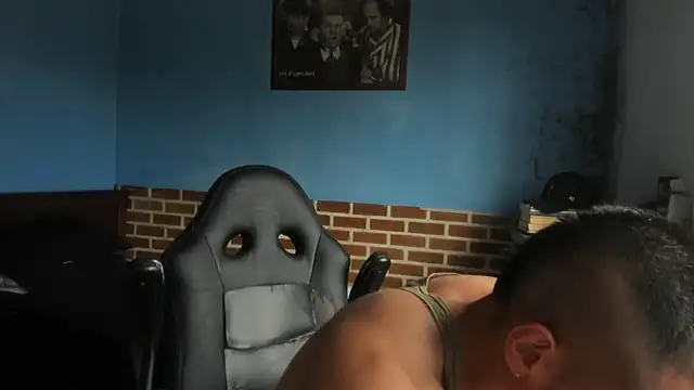 justinkarter: онлайн-секс-чат