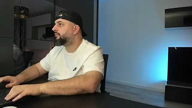 DravenPeak Live XXX-chat