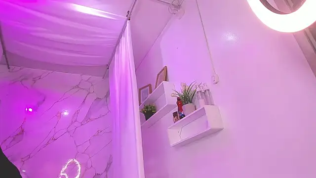 Bella_Miller1_ 现场XXX聊天