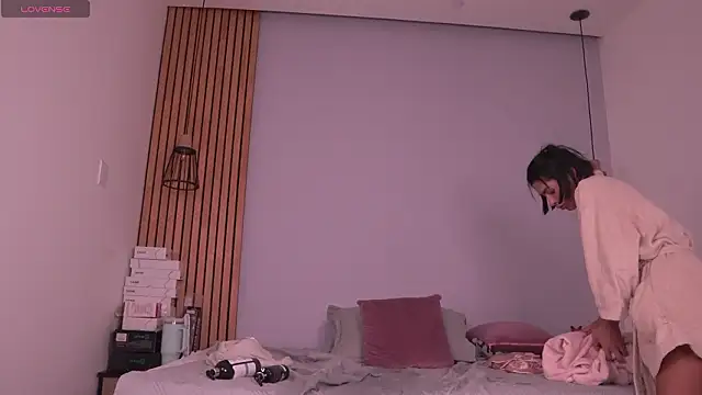 mia-reeves 现场XXX聊天