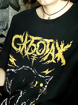 Chat XXX en directo de Aashikalaa