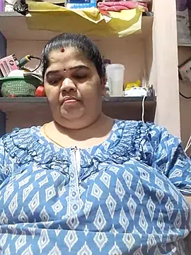 tamilthanushri Adlı Modelin Canlı XXX Sohbeti