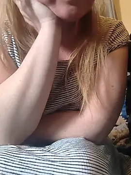 LexyLay Show in webcam