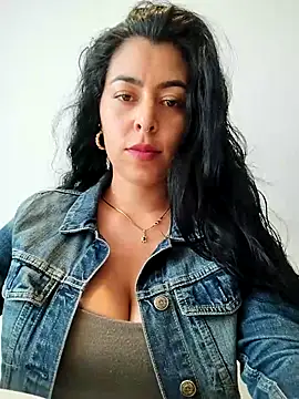 Luianna – Naživo XXX chat