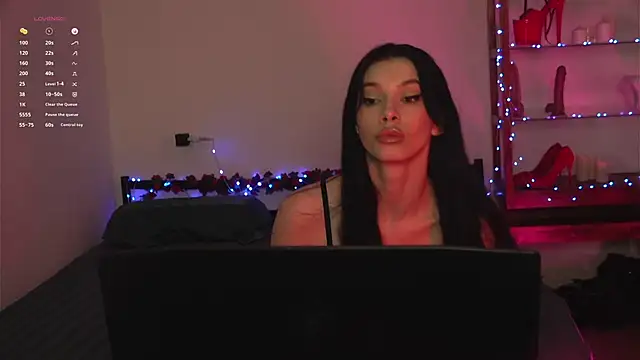 Olivia_Faye লাইভ XXX চ্যাট