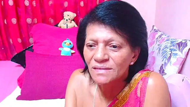 Webkamerová show SLUTTYROXY