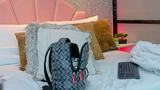 XXX chat uživo modela AshleyBaker1