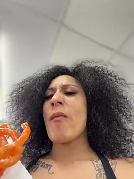 Chat XXX en directo de FerrariFrench