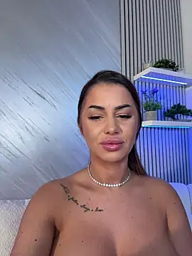 KirstieVegasのウェブカメラショー