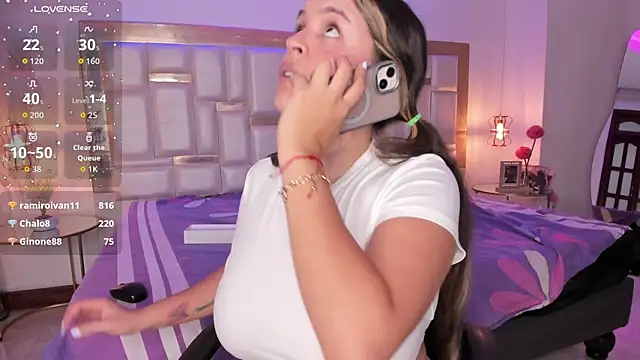 Chat XXX en directo de KateMoorex