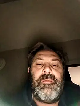 Necroforo 即時 XXX 聊天