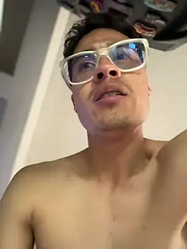 TavoHot_のウェブカメラショー