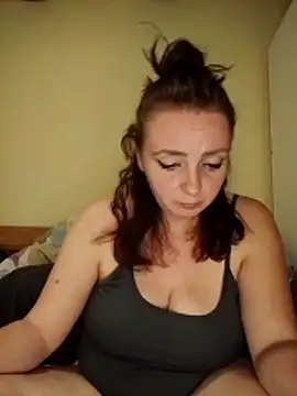 Bella-Monroe Live XXX-chat