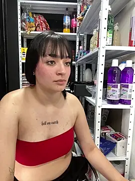 Heney_hell Show in webcam