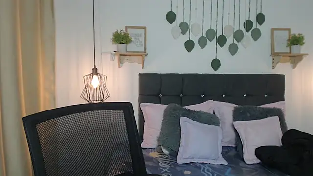 Emma_hassani Chat XXX live